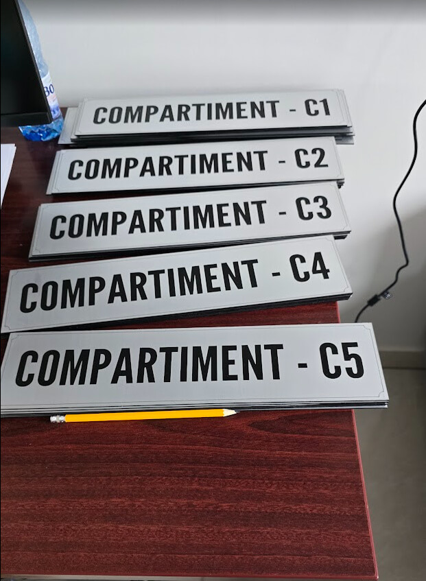 Etichetă personalizată pentru ușă gravată laser